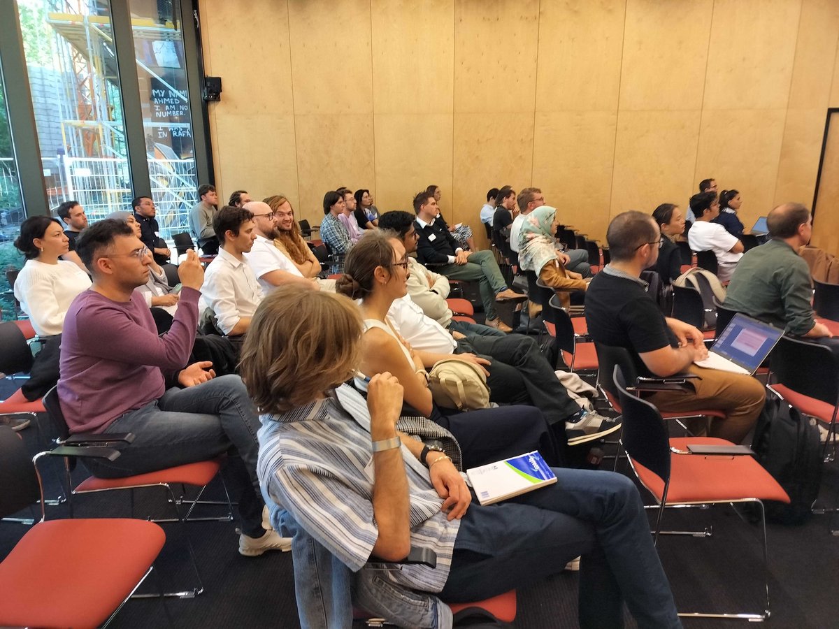The second day of #bePOM2024 kicked off with the morning session containing #invited, #tutorial, and #contributed talks by the experts and students in the field, question-full #paper #discussion, and finally #industrial talks by the representatives from Belgian companies.