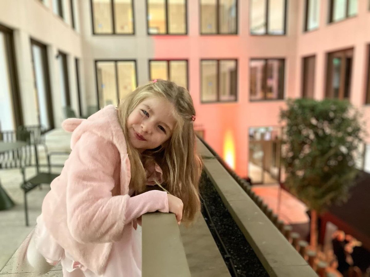 ITKnowledgeBnk's tweet image. As usually the room is full at the Munich Datageeks Meetup but this time there was a special mini guest!

#munich #munichdatageeks #datascience #events #meetup #itknowledgebank #datascienceprincess #netlightconsulting
@DataMunich