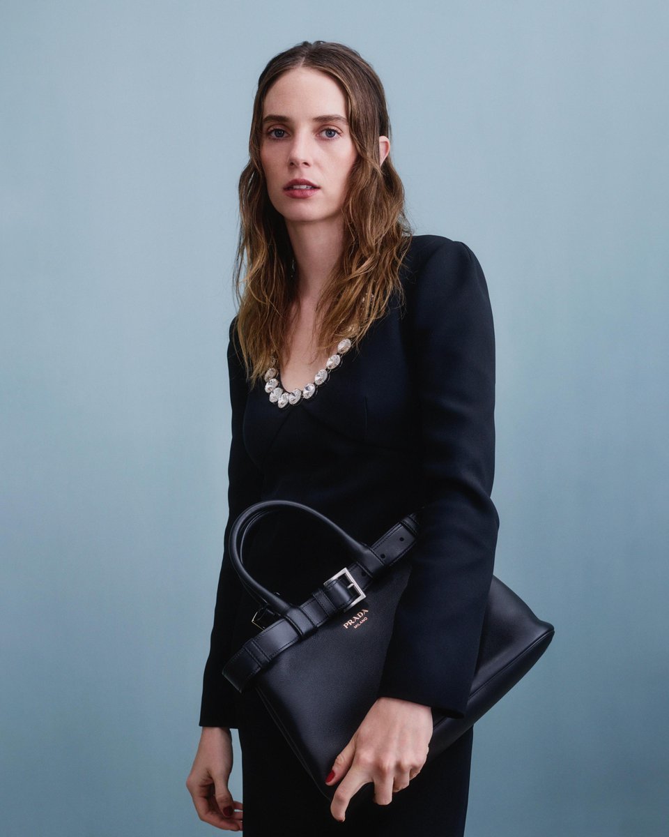 ミラノ #プラダ 財団 Depositoで開催された #Prada 2025年春夏レディス