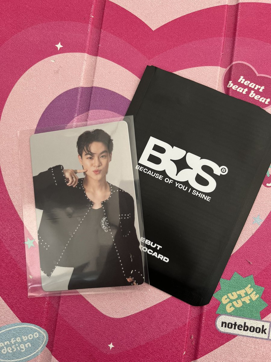 PukjiraKha81985's tweet photo. สุ่มการ์ดมาร์คคริสจิ้มแก้ม  
📍สงวนสิทธิ์ให้คนที่ติดตามเท่านั้น📍 
รี+ ฟอล 🌹จะมาสุ่มตอน 19:00 น. นะคับ🌹 #ตลาดนัดBUS https://t.co/oTs4SgFqhz