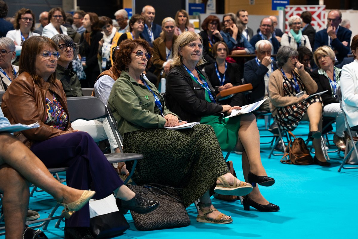 Table ronde : comment bien vieillir sur son territoire ?

Les échanges sont ouverts entre <a href="/MeldomysGroupe/">Meldomys Groupe</a>, les associations Habit’âge et Solidarité Seniors ainsi que les élus du <a href="/Maine_et_Loire/">Département Maine-et-Loire</a> sur cet enjeu essentiel au coeur de nos territoires. 

#habitat #territoire
