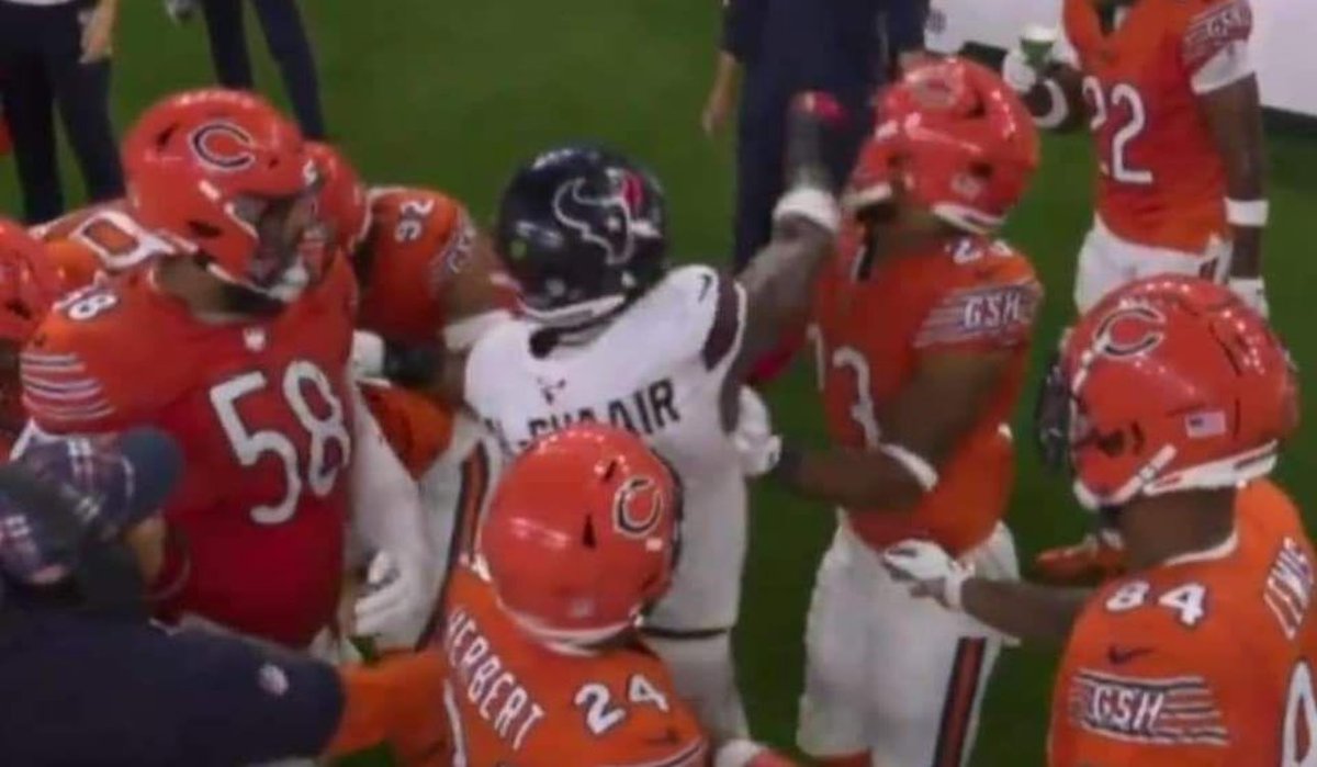 Jair1228G's tweet photo. “Altuve cheated” https://t.co/aYOnzal1P8