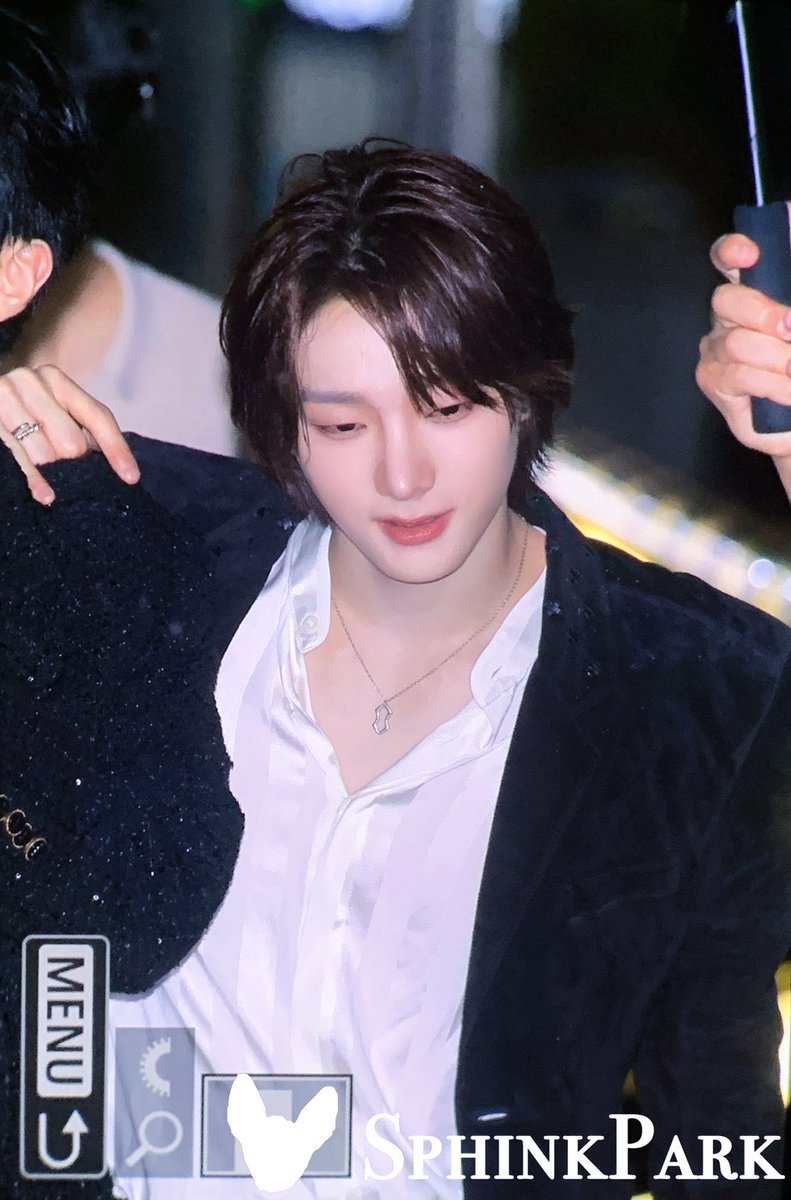 단정수트                   vs                 안단정수트