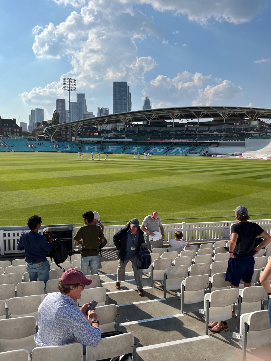 Most neutrals wanted Somerset to win the #CountyChamp, but hats off to Surrey for 3 in a row. Good to see the ECB highlighting the closing stages of its most storied competition rather than arranging some meaningless international games to clash with it as well as Blast ... oh