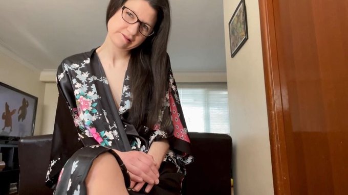 VID SOLD! Married Professor Fucks Her Student 🔥 Check it out! https://t.co/UtPUFKMs1a #MVSales @manyvids<a href="/tag/mvsales"class="tags"><span>#mvsales</span></a>