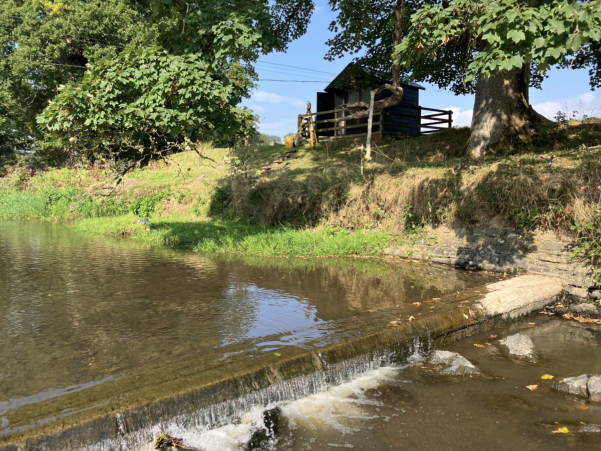 xrunnerwill's tweet image. Out at the beautiful Werrington Park gauging this morning. Our topographical surveyors are checking all levels are correct to ensure our data is A1. Shame it feels like the start of summer when it is soon to end!