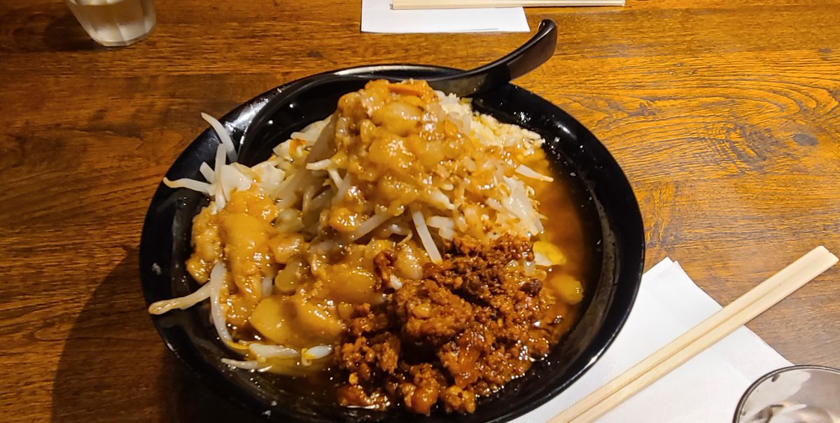 Ebssnja's tweet photo. 6人で二郎行ってきた
二郎の1口目バカ美味すぎるw
結構ニンニク強くて、心配だったけど美味かったわ、いつかまた行く https://t.co/phEK8iUqpK