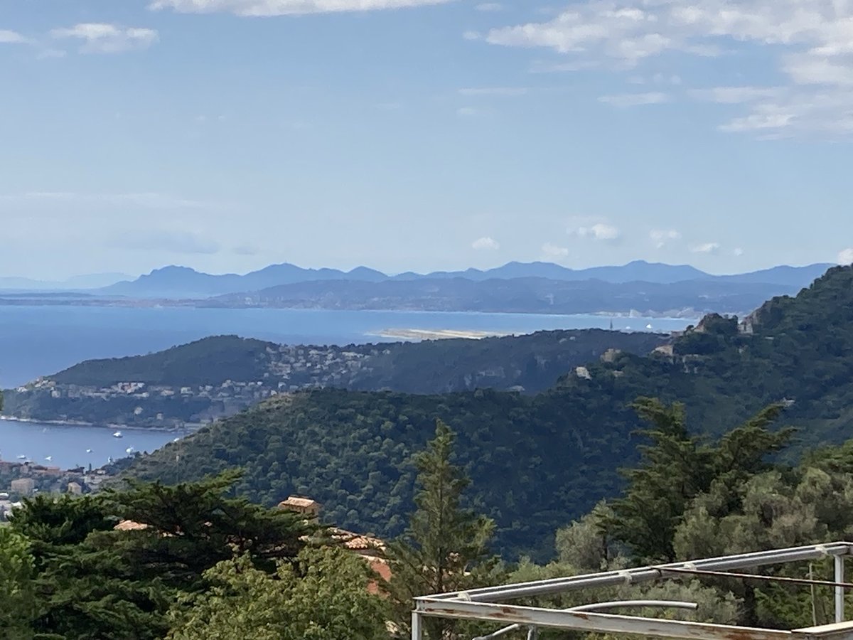 DavidRobb22's tweet image. Approaching Eze on the Côte d’Azur   #MedWatch 🇫🇷