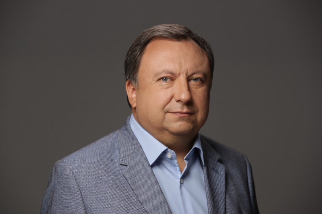BlockPoroshenka's tweet photo. Микола Княжицький. Заборона Telegram заради хайпу https://t.co/Fppx65VgT7 https://t.co/2GDeUNG4Xs