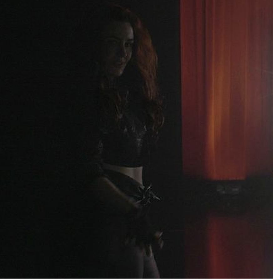 Behind the curtain............... our Island gypsy girl waiting to perform. XO🥰 #FBF #Performance #LeatherClad #RebelGirl #PaulaRoberts #BTS