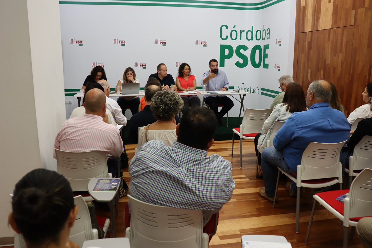 Compartimos una jornada de trabajo junto a compañeros/as de la CER PSOE Andalucía para denunciar los incumplientos y mentiras de Moreno Bonilla con nuestra tierra.