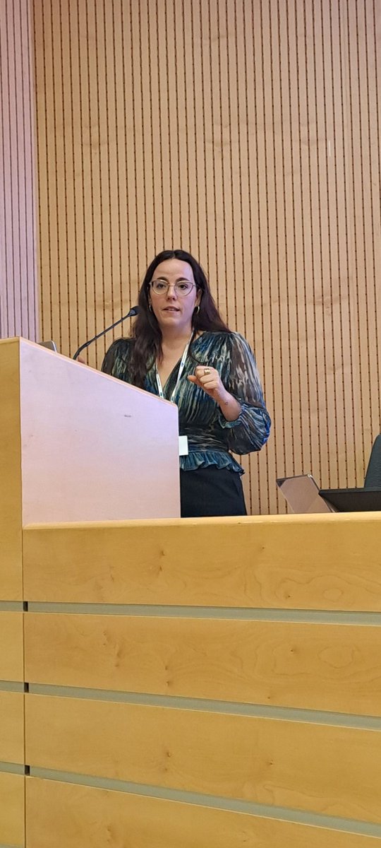 EVIta- Italian Society for Extracellular Vesicles (@evitasociety) on Twitter photo Big thanks to <a href="/physaliaislove/">Estefanía Lozano-Andrés</a> for introducing us to the latest advancements in cytofluorimetry for EVs at #Tech4EVIta! 🚀 #Standardization #Calibration #FollowTheGuidelines Big thanks to <a href="/physaliaislove/">Estefanía Lozano-Andrés</a> for introducing us to the latest advancements in cytofluorimetry for EVs at #Tech4EVIta! 🚀 #Standardization #Calibration #FollowTheGuidelines