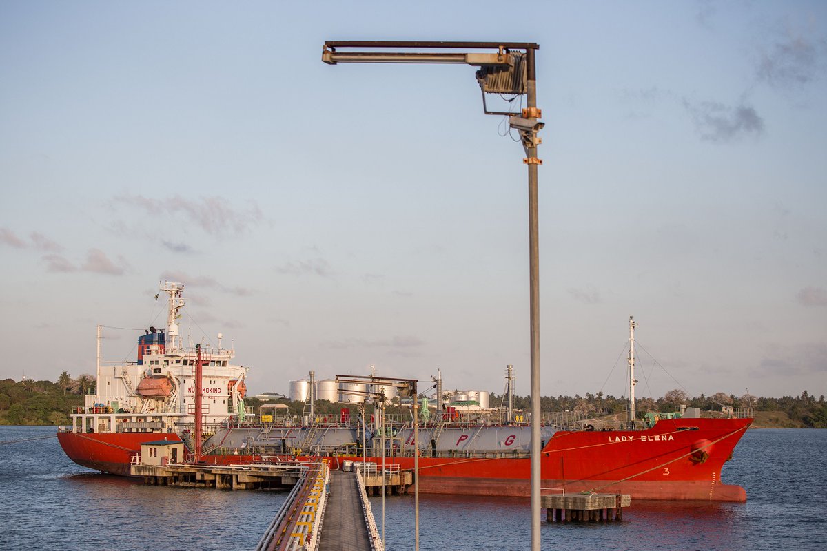 How can countries position trade and development?
✅ Avoid beggar-thy-neighbor policies
✅ Facilitate trade to harvest its untapped benefits
✅ Integrate climate into development
✅ Protect the global trading system 🌐📈
wrld.bg/hgT850TqEfm
#TradeForGrowth