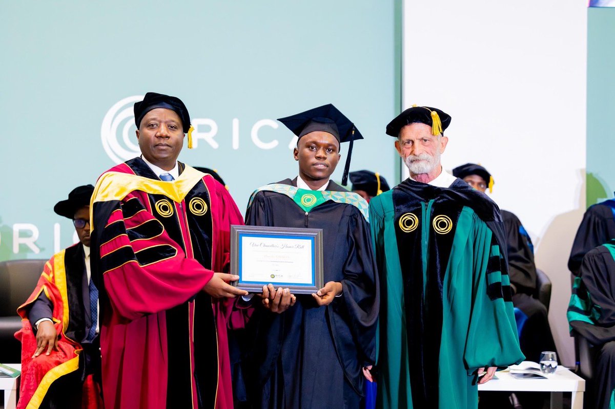 RICA_Rwanda's tweet photo. Heartfelt congratulations to our students, now graduates! Your hard work &amp; academic excellence shine brightly on the Vice Chancellor’s Honor Roll: Sandrine Umutesi, Placide Ijwirye, Esther Irasohoza &amp; Shema Christian Bagiruwigize. You inspire us all. @RwandaAgri @Rwanda_Edu https://t.co/xcphyQ8ZDB
