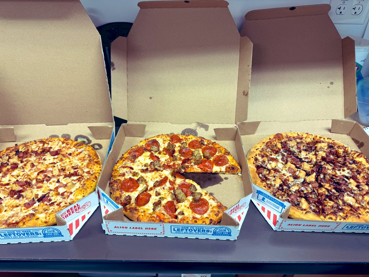 Skylar (@skylarlhobbs) on Twitter photo Thanks to Asurion for supplying our Apple launch lunch💕🍕 <a href="/Asurion/">Asurion</a> <a href="/QC_LegendsDport/">DAVENPORT, IA AT&T STORE</a> <a href="/ATT/">AT&T</a> <a href="/LifeAtATT/">Life at AT&T</a> <a href="/HammAnson/">Anson Hamm</a> <a href="/OfficialAmyIvey/">Amy Rogers Ivey</a> <a href="/ProTech_Nanci/">Nanci Z</a> Thanks to Asurion for supplying our Apple launch lunch💕🍕 <a href="/Asurion/">Asurion</a> <a href="/QC_LegendsDport/">DAVENPORT, IA AT&T STORE</a> <a href="/ATT/">AT&T</a> <a href="/LifeAtATT/">Life at AT&T</a> <a href="/HammAnson/">Anson Hamm</a> <a href="/OfficialAmyIvey/">Amy Rogers Ivey</a> <a href="/ProTech_Nanci/">Nanci Z</a>