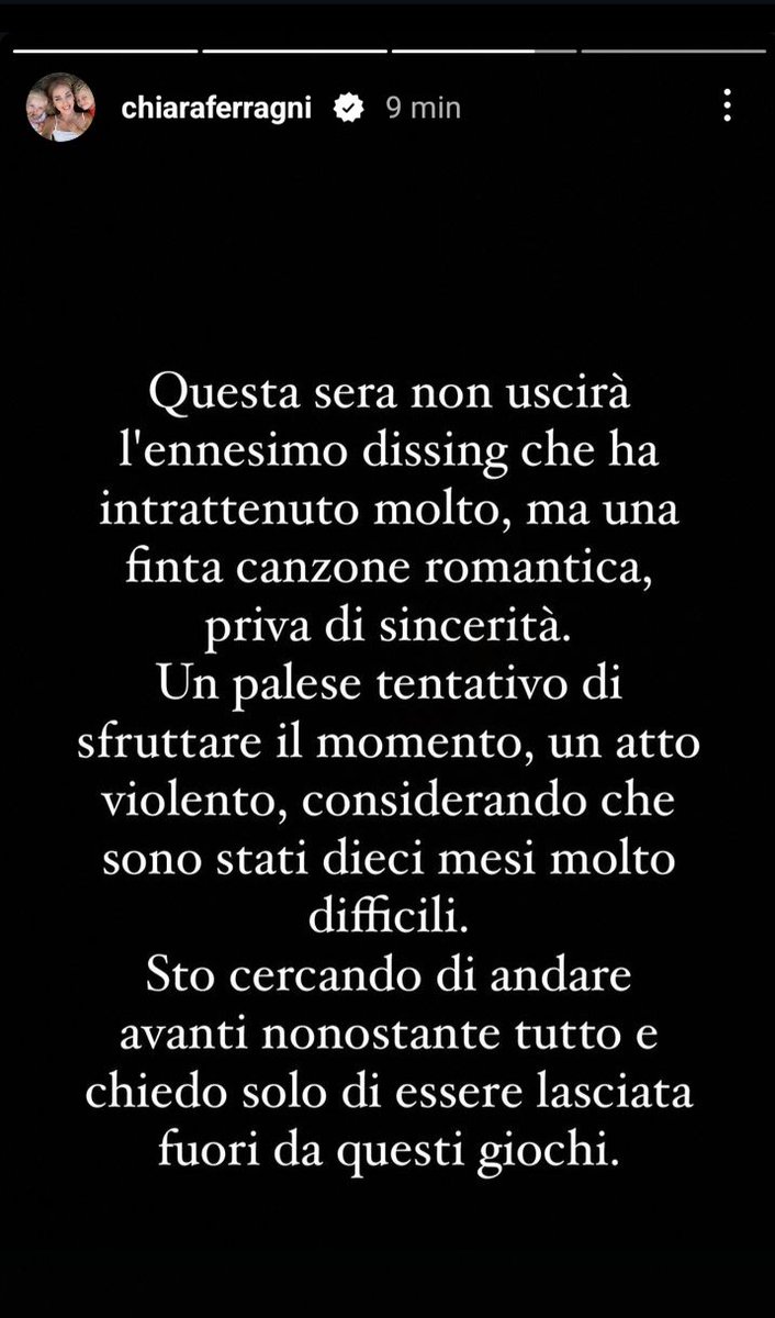 FrancyMcCartney's tweet photo. Ho l'impressione che Chiara abbia chiamato la mamma e l'avvocato 🤣  #chiaraferragni #Fedez #dissing #TonyEffe https://t.co/AqSWT6fH1M
