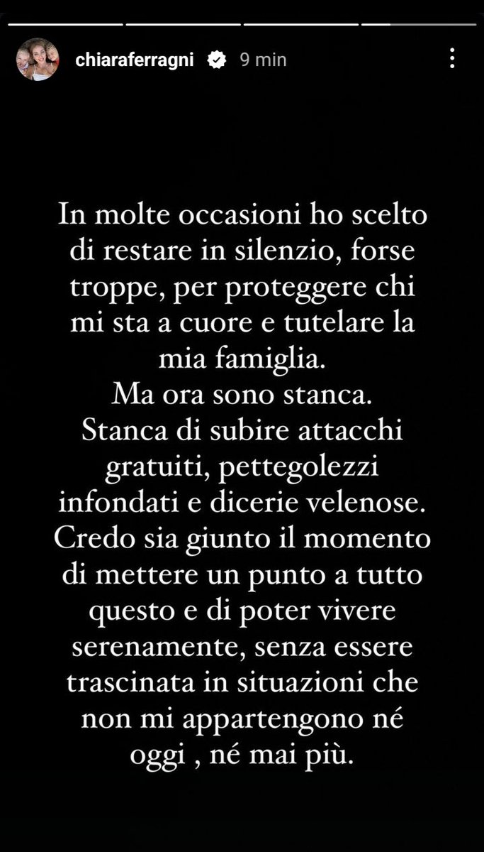 FrancyMcCartney's tweet photo. Ho l'impressione che Chiara abbia chiamato la mamma e l'avvocato 🤣  #chiaraferragni #Fedez #dissing #TonyEffe https://t.co/AqSWT6fH1M
