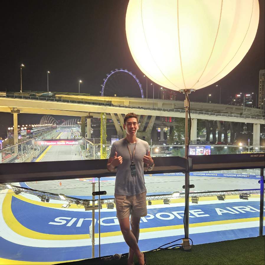 Came to Singapore for #Token2049Singapore but ngl, the #F1 experience at the Sky Suite was epic. Savoring Michelin ★★ food while watching F1s zoom by from an air-conditioned room? Lit.