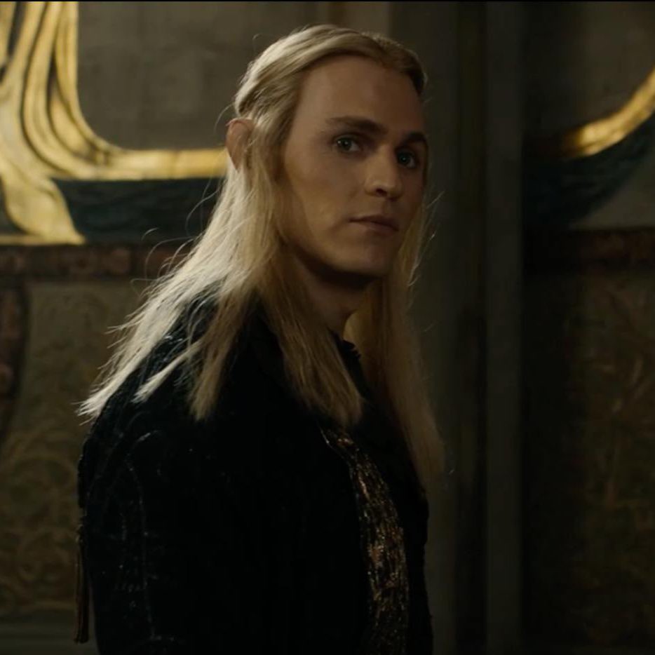 كيف السيد سيطر على الاوروك وهم كلهم يكرهونه🤔
الاورك كلهم تحت امرة ادار كيف اصبحوا تابعين له
حتى بدون خاتم سيطر عليهم !!