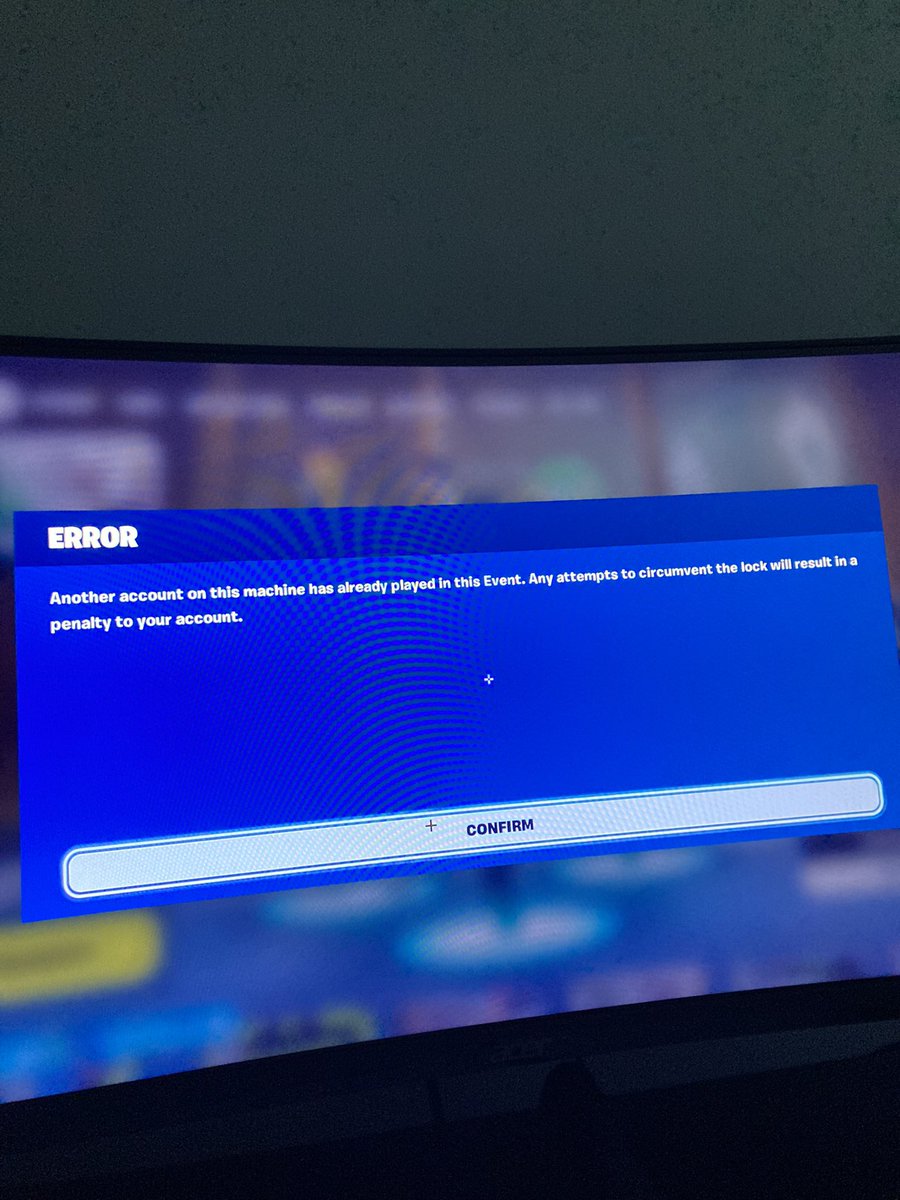 TrxmzzFN's tweet photo. @FortniteStatus I haven’t even played the reload tourney today ? What does this mean?? https://t.co/WER3L4TBkl