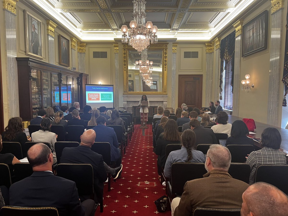 This week the AVMA joined the Senate Veterinary Medicine Caucus, National Association of Federal Veterinarians, and representatives from the Food Animal Residue Avoidance Databank for a congressional briefing on the role of veterinarians in public health.