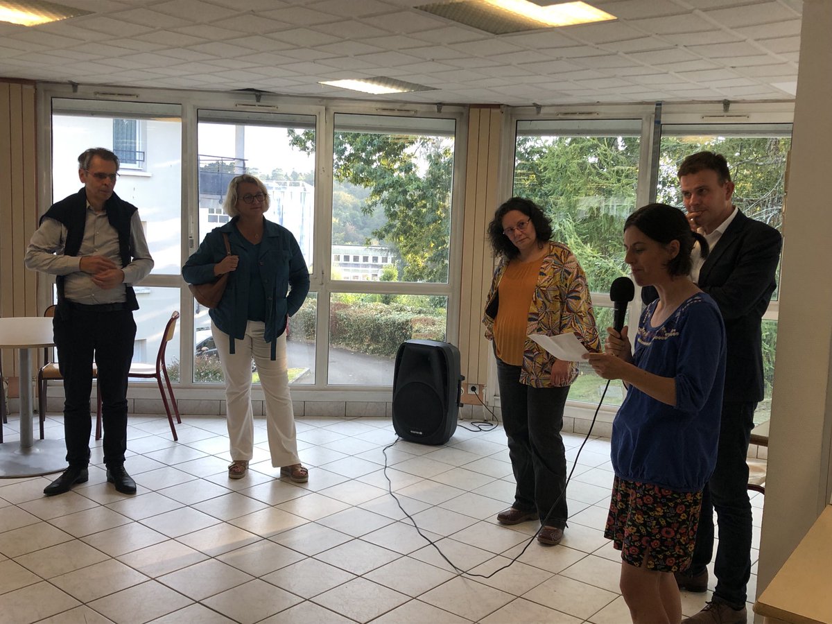 [BR] Digoradur Ti ar Brug- Kroashent Kerne, lec'h eskemm dibar evit ar brezhoneg ha sevenadur Breizh e Kemper Penharz. Bec'h de'i !
[FR] Inauguration de Ti ar Brug- Kroashent Kerne, un lieu d'échange sans pareil pour la langue et la culture bretonne à Kemper Penharz. Bec'h de'i !