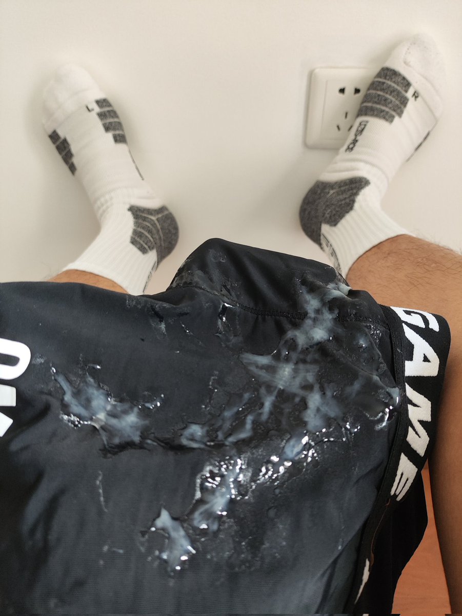 教官特辑
图中所有的教官🩲🧦均可出
附带精斑，可顺带尿液
真空包装，收到时味道与精液同在，一秒上头。
可添加V信入手 添加时备注来自推特，否则不通过！