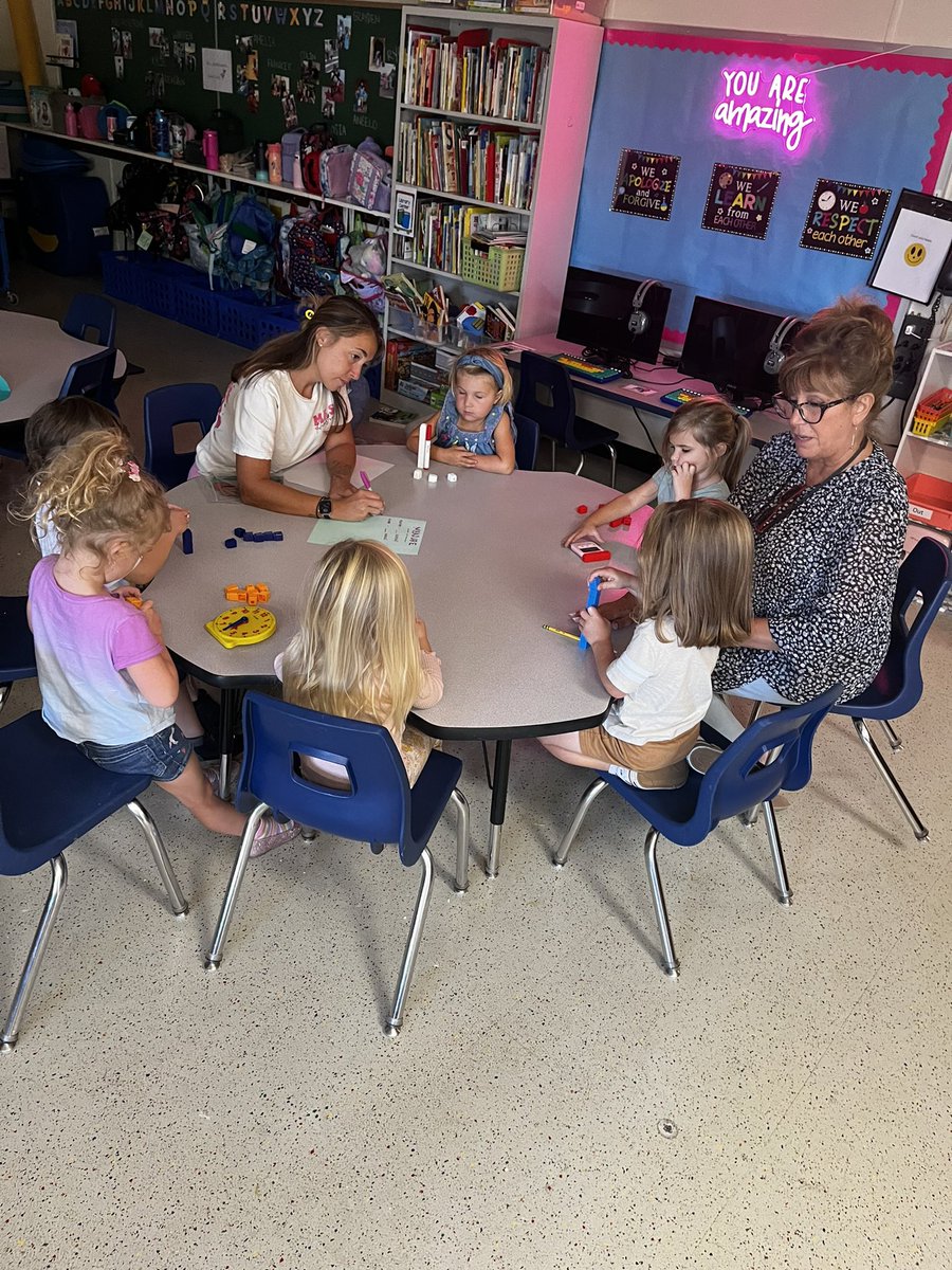 jarmstrong1720's tweet photo. Measuring classroom items using blocks and charting our answers β
#preschool #smartypants #koalaclass @StaffordTwpEd @Director_Oxy https://t.co/yOd4lahrcX