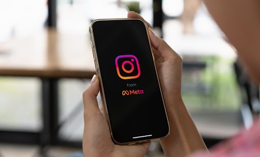 The U.S. House is advancing the Kids Online Safety Act, prompting Instagram to enhance protections for teen users. Public pressure is powerful in driving meaningful change and design-focused reforms are crucial for safer online spaces! #KidsOnlineSafety bhr.stern.nyu.edu/quick-take/ins…