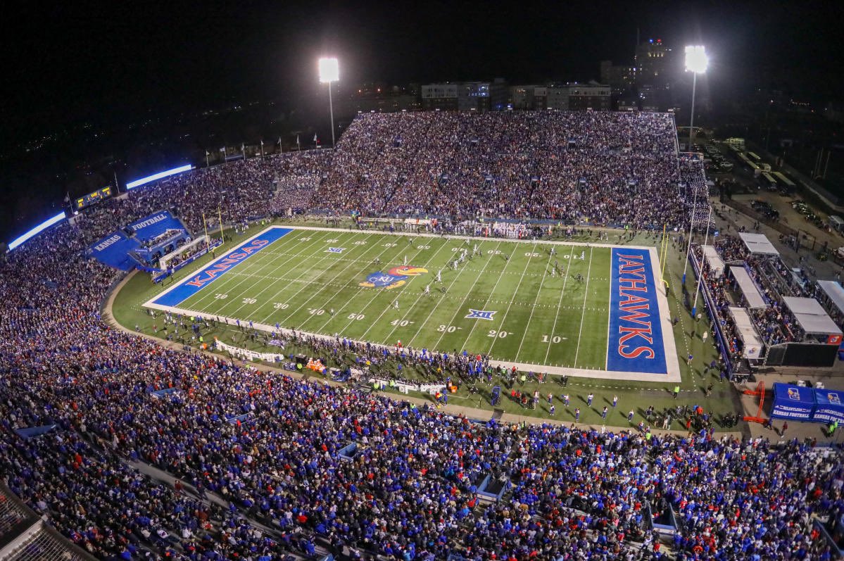 After a great talk with <a href="/CoachAgpalsa/">Daryl Agpalsa</a> I'm blessed to receive my 11th offer from university of Kansas <a href="/KU_Football/">Kansas Football</a> 
<a href="/JoshBostick8/">Coach Bostick</a> @PHS_Football <a href="/OLMafia/">OL MAFIA</a> <a href="/OJW_Scouting/">Oliver James West</a> <a href="/EDGYTIM/">Timothy “EDGYTIM” OHalloran</a> <a href="/JoshBostick8/">Coach Bostick</a> <a href="/grid_irons/">GridIrons</a> <a href="/AllenTrieu/">Allen Trieu</a>