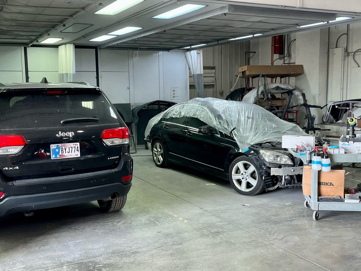 Jeremy Large (@coachlarge) on Twitter photo 🌟NPHS Work-Based Learning Spotlight🌟
Joe is getting a great Work-Based Learning experience with Brad Stewart (owner) at Action Collision. We are so thankful for our community partners. Did you know certified auto body techs make six-figure+ incomes!?
<a href="/VoelzJames/">New Palestine High School</a>
#WeAreDragons 🌟NPHS Work-Based Learning Spotlight🌟
Joe is getting a great Work-Based Learning experience with Brad Stewart (owner) at Action Collision. We are so thankful for our community partners. Did you know certified auto body techs make six-figure+ incomes!?
<a href="/VoelzJames/">New Palestine High School</a>
#WeAreDragons