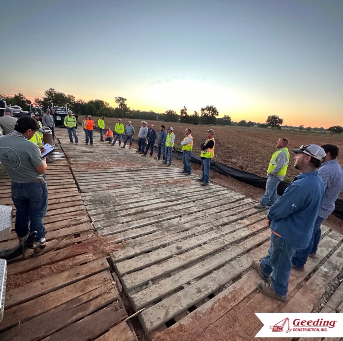 GeedingInc's tweet photo. Tailgate talks are conducted every morning by the Geeding crews. Communication of tasks, hazards, and mitigations is important in every aspect we do. https://t.co/qBS0tkrQ9S