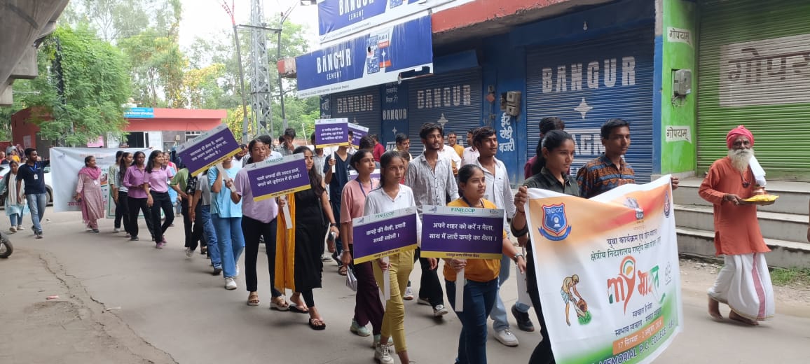 Swachh_Jaipur's tweet photo. नगर निगम ग्रेटर जयपुर व फिनिलुप टीम द्वारा #SwachhataHiSeva अभियान अंतर्गत सामुदायिक कम्पोस्टिंग पिट का शुभारंभ किया गया व साथ ही #Home_Composting पर जागरूकता फ़ैलाने हेतु रेली व स्वच्छता संवाद का आयोजन किया गया https://t.co/n6sAsJsu9f