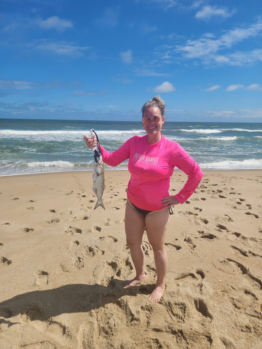 Grayway75's tweet image. We've got the Blues.. 🤙🤙🤙
#OBX
#SurfFishing
#CapePoint