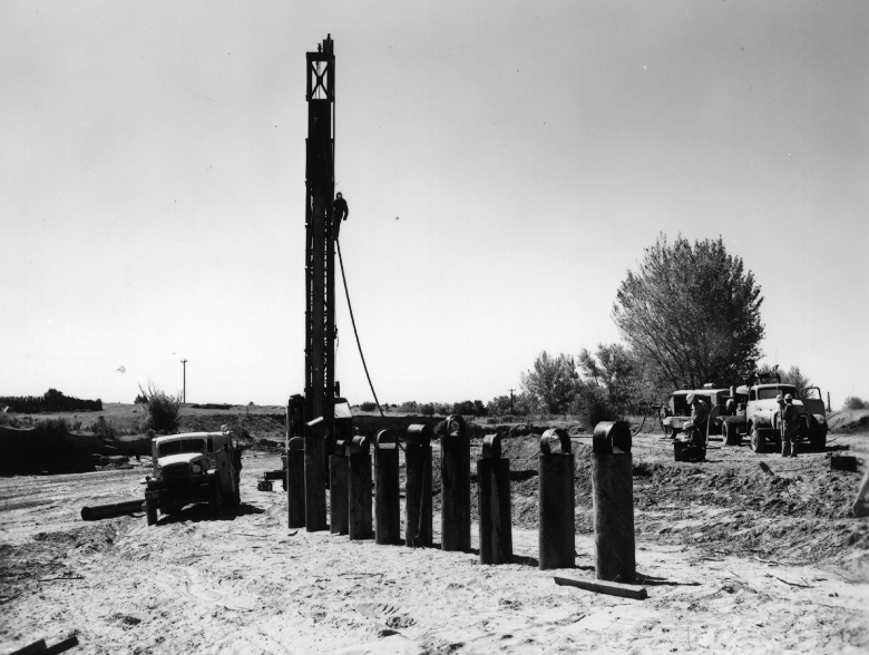 ArizonaDOT's tweet photo. ADOT Flashback Trivia: This photograph was taken in the 1960s during construction of a highway in northern Arizona.
What highway are we looking at?
Hint:
1) This highway is over 2,000 miles and travels from California to North Carolina.
#FlashbackTrivia https://t.co/5rHsVpDFc4