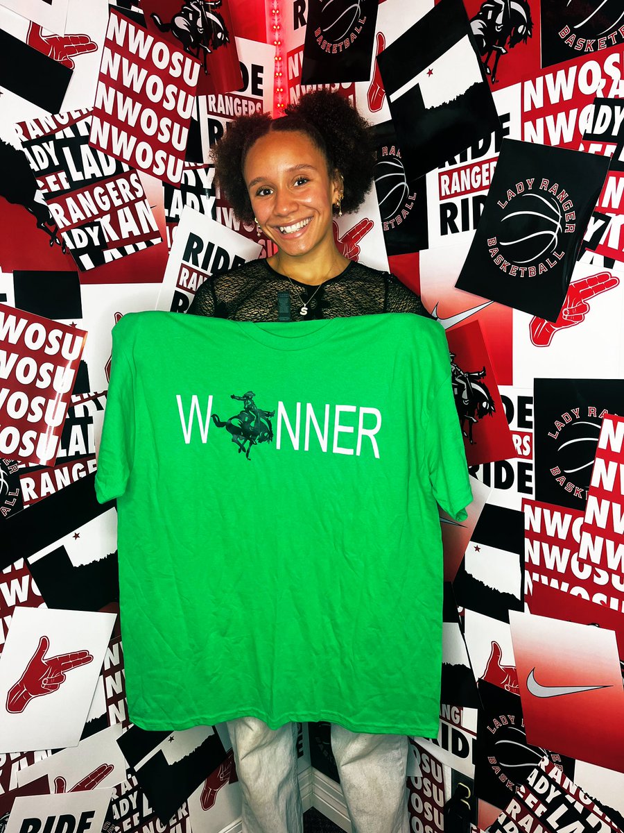 Week 4 𝐖𝐈𝐍𝐍𝐄𝐑……..

Sophomore, Summya Adigun! 💚