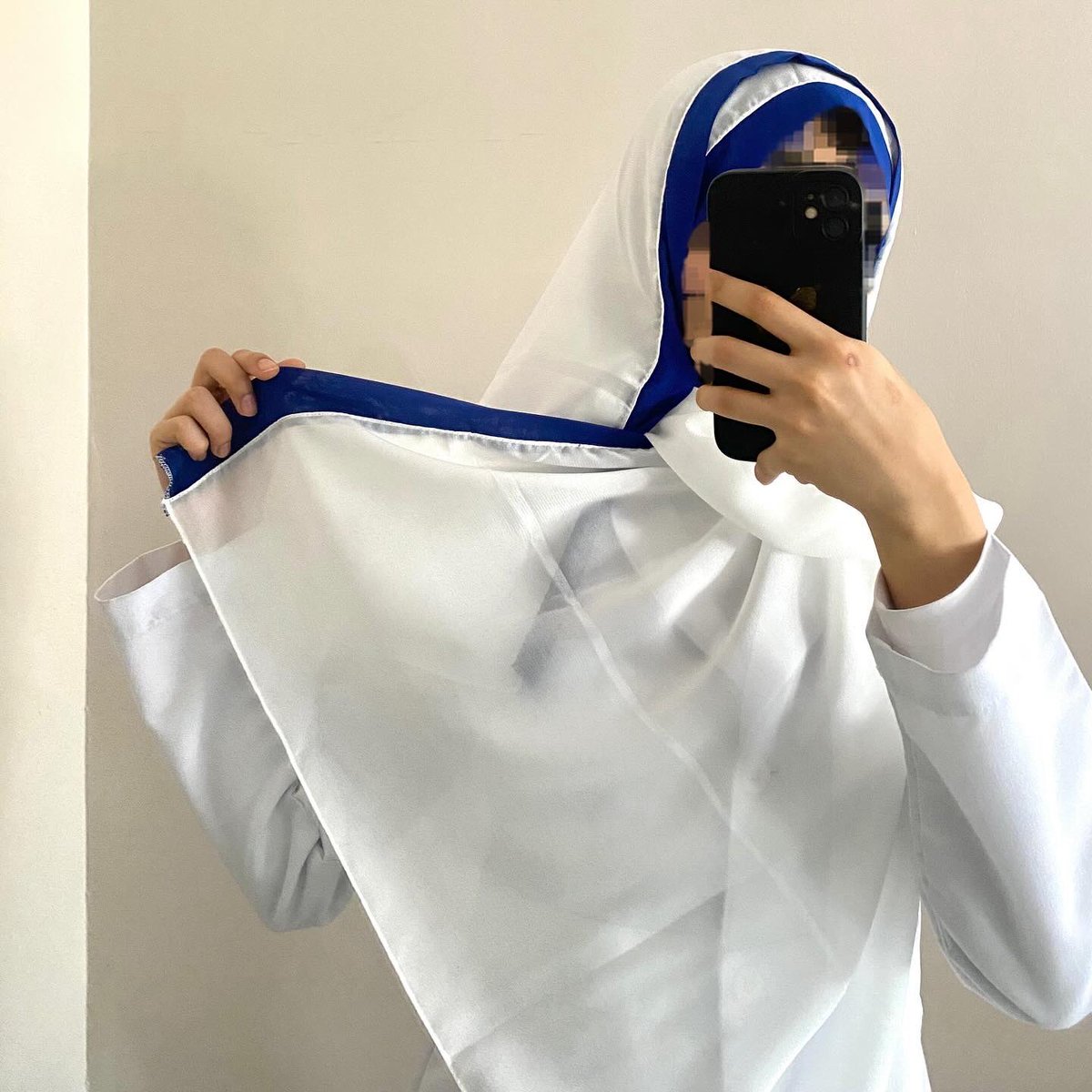 scarf_storee's tweet photo. طرحة لون ابيض بطرف نيلي
٣٥﷼ https://t.co/lUGbnC0umz