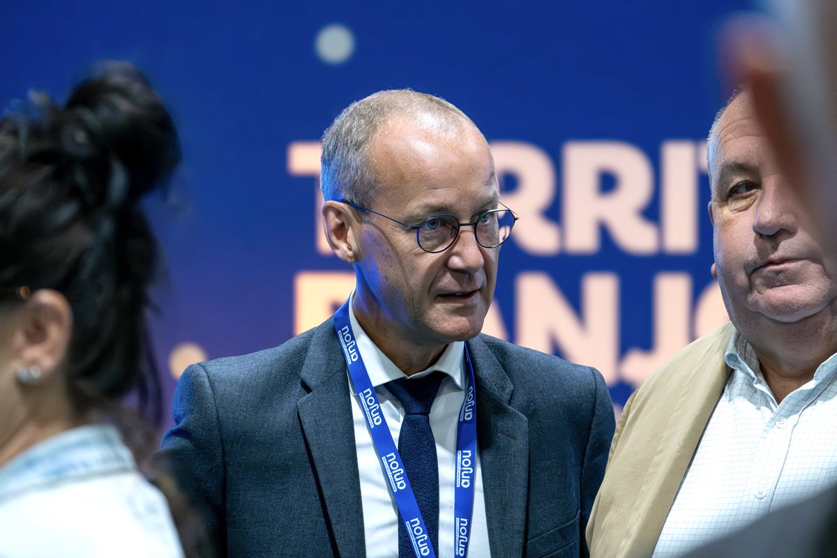 StephPiednoir's tweet photo. 🇫🇷 Ce matin, j'étais au salon Territoires d'Anjou 2024, dédié aux maires et collectivités territoriales de Maine-et-Loire, au Théâtre Forail à @ChemilleenAnjou 

💶 Quelle marge de manœuvre pour les collectivités locales face à des budgets de plus en plus serrés ?

🤝 Comment bien vieillir sur son territoire ?

🏗️ Foncier : et si l’on optimisait l’existant ?

🤝 Autant de sujets et d'échanges enrichissants avec les maires, maires délégués, adjoints et acteurs locaux que j'ai eu le plaisir de rencontrer !