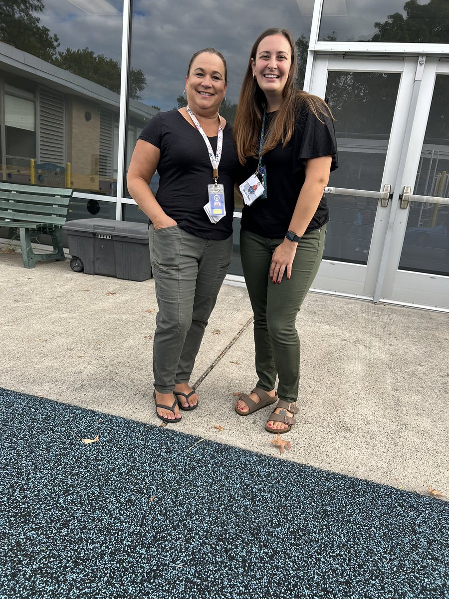 MauraC_atLP's tweet photo. Miss C and Mrs. B matching on a FriYAY! #NBTPreschoolrocks #NBTeampreschool @NBTPreschool https://t.co/9604cPxPzn