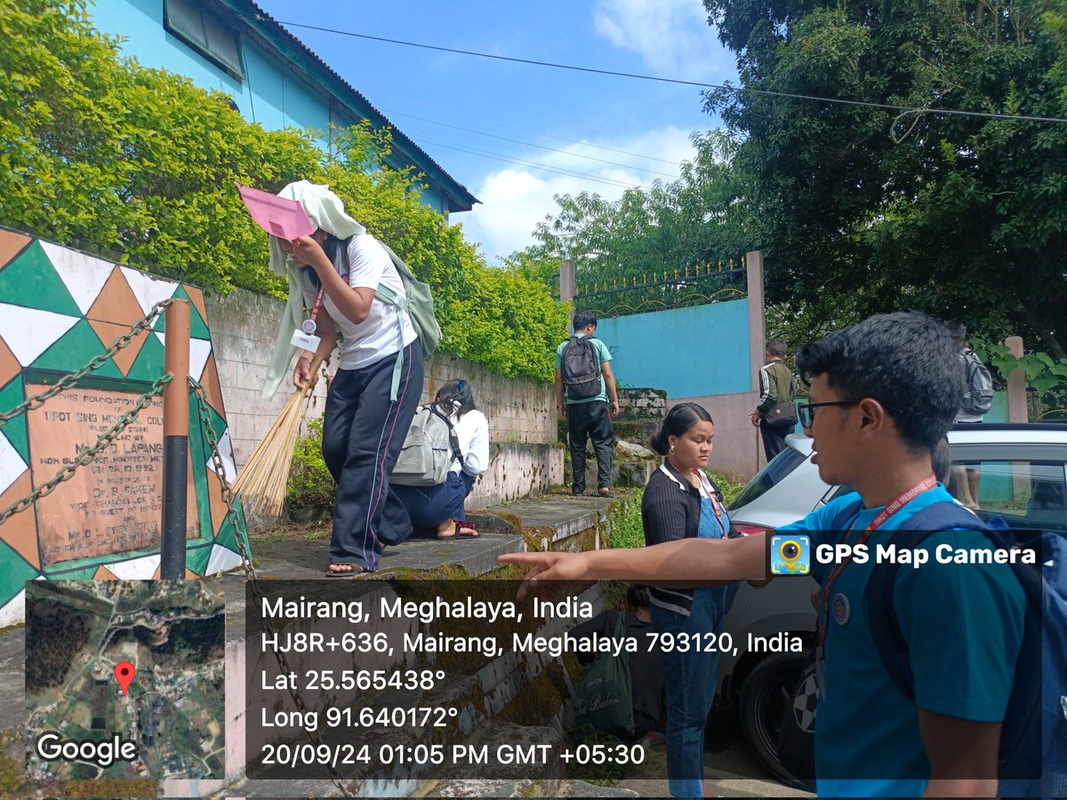 TSMCMairang's tweet photo. Pledge taking ceremony And Cleaning Drive by Tirot sing memorial college NSS unit on 20/09/2024 at the college campus

@swachhbharat
@CellNehu 
@nss_rdguwahati
@YASMinistry
@mybharatgov
 #SwachhataHiSeva2024
#MYBharat https://t.co/JiQqG3GUwD