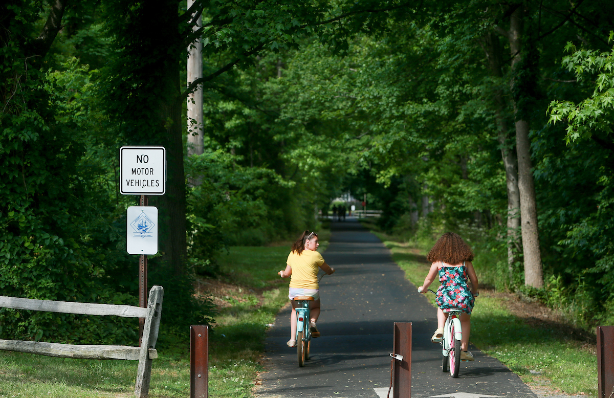 NJTPA's tweet image. &quot;Creating a #RailstoTrails Network in #CentralJersey,&quot; a webinar by @RideWise TMA will feature speakers from the @RailstoTrails Conservancy, @SomersetCntyNJ Planning, and NJTPA. Register here: l8r.it/5MSy