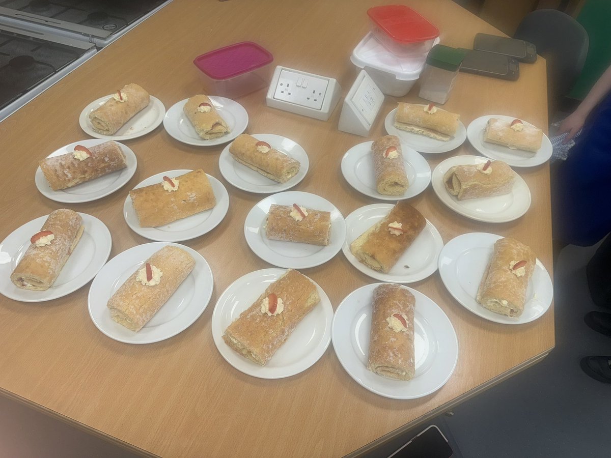 Some amazing work over the last couple weeks from Ms McIlwaine’s s3 class! Well done everyone !! <a href="/StAndrewsHS/">St Andrew's High</a> #food