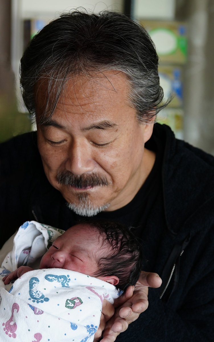 auuo's tweet image. 新プロフィール写真
Title「おじいちゃんだよ〜」