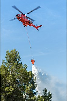 El_vengaK's tweet photo. Dicho sea de paso, Argentina contaba con 2 helicopteros MI 171E que participaron en varios incendios forestales. Esos helicopteros milei se los regalo a Ucrania, por que a nosotros nos sobra la guita https://t.co/eLCwqClb8N