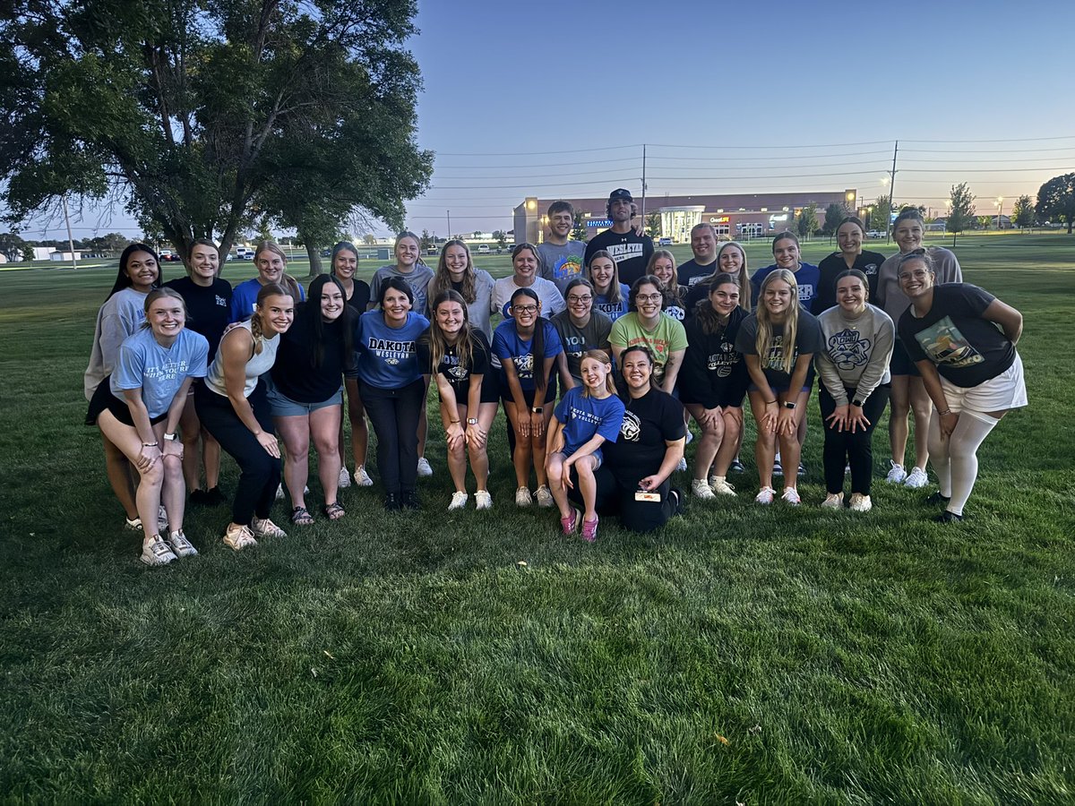 DWU Education tweet media