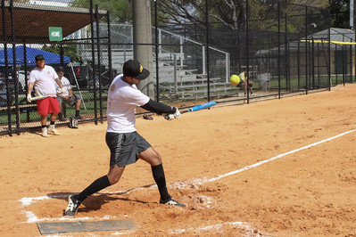 _koalasports's tweet photo. Softball League Starts Sunday! Free Agents Needed! 🥎 - https://t.co/8Ndf4xDQTc https://t.co/2YydCTWZMl