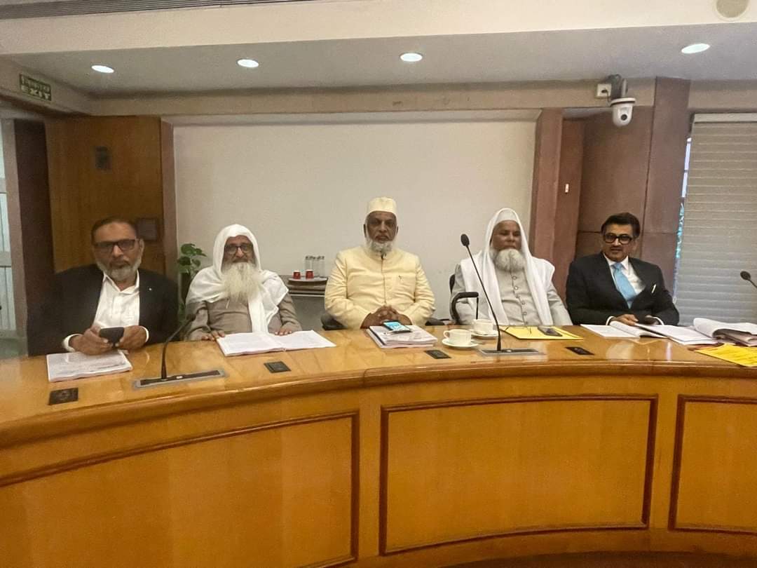 آل انڈیا مسلم پرسنل لا بورڈ کی جوائنٹ پارلیمانی کمیٹی سے ملاقات

وقف ترمیمی بل پر بورڈ نے تفصیل سے اپنا مؤقف پیش کیا
