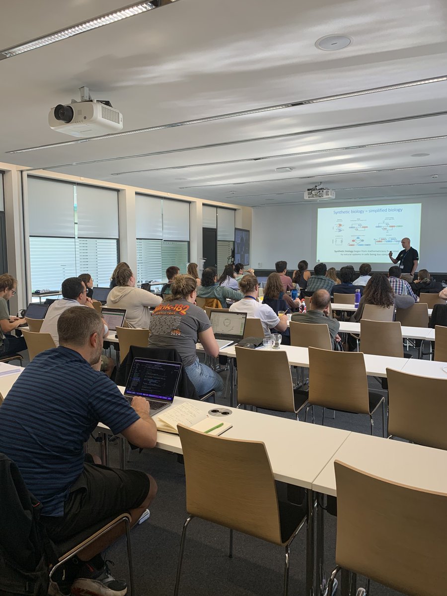 EMBLEvents's tweet photo. Insights from yesterday at the #EMBOSynBio course π§¬
πΈ Keynote lecture on 'Parts, circuits and genome engineering for Synthetic Biology' by Tom Ellis β Imperial College London, UK