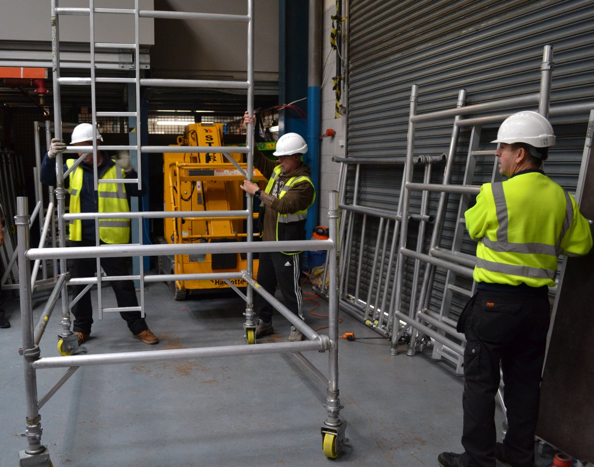 A busy end to the week at our West Yorkshire Centre!

It's great to see such effective teamwork from all the delegates 🤝

Have a great weekend everyone!

#HealthandSafetyTraining #PASMA #Workingatheight