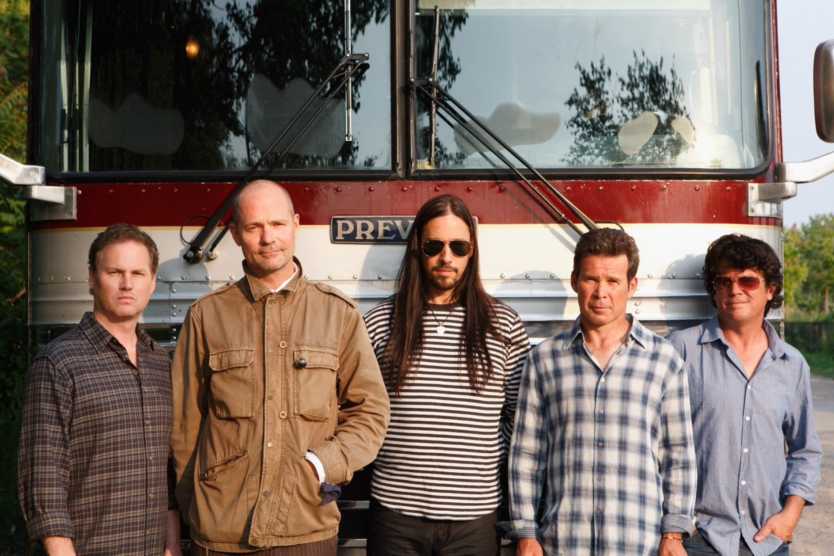 Tragically Hip Doc Shows Why They Should’ve Been More Than Canada’s Favorite Band

↓ rollingstone.com/music/music-fe…